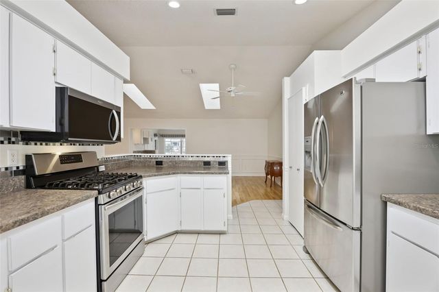 25904 NEWCOMBE CIRCLE, Leesburg, FL 34748