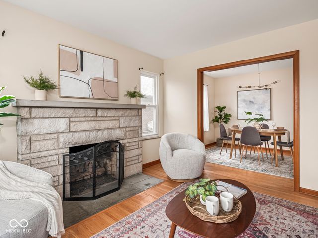 1139 N Hawthorne Lane, Indianapolis, IN 46219