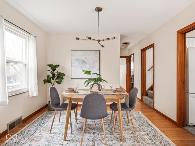 1139 N Hawthorne Lane, Indianapolis, IN 46219