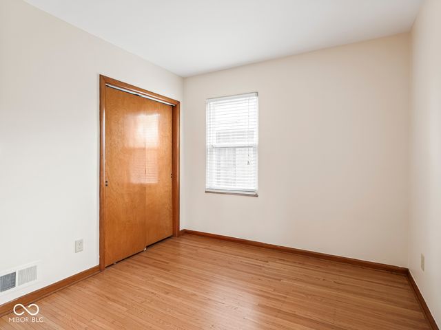 1139 N Hawthorne Lane, Indianapolis, IN 46219