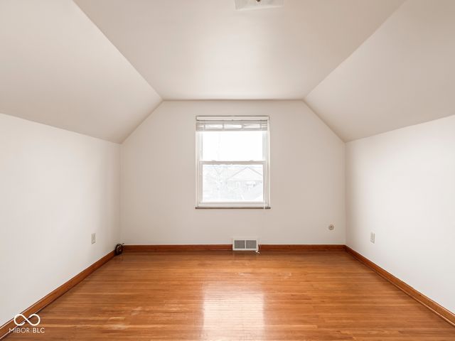 1139 N Hawthorne Lane, Indianapolis, IN 46219