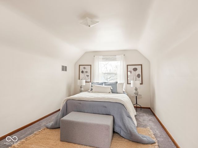 1139 N Hawthorne Lane, Indianapolis, IN 46219