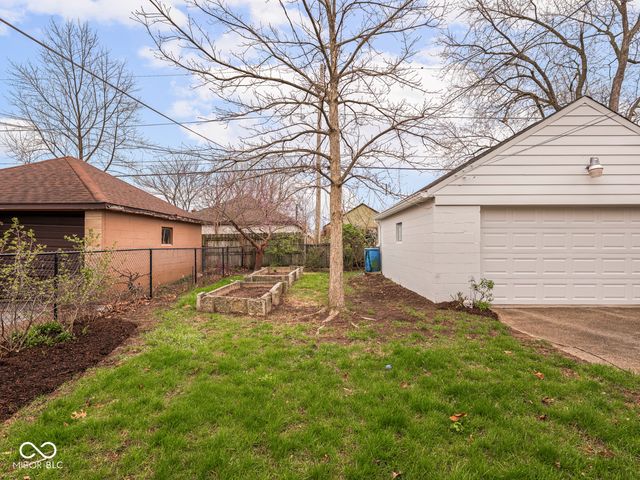 1139 N Hawthorne Lane, Indianapolis, IN 46219