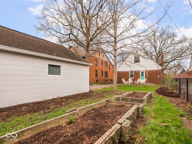 1139 N Hawthorne Lane, Indianapolis, IN 46219