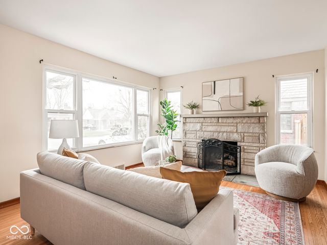 1139 N Hawthorne Lane, Indianapolis, IN 46219