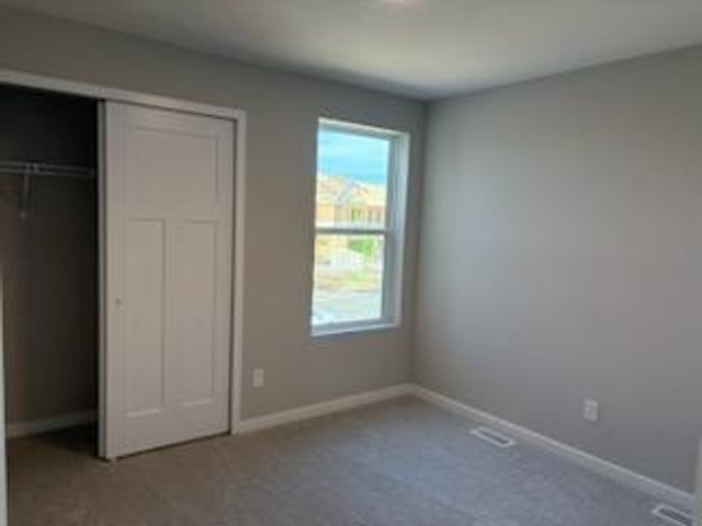 6275 Ivywood Avenue S, Cottage Grove, MN 55016