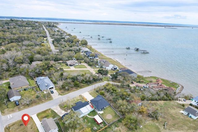 2110 Parkview Ln Lane, La Porte, TX 77571