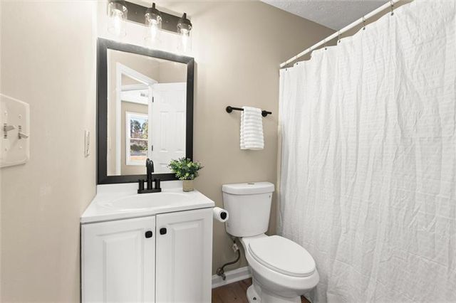 1914 Brittania Circle, Woodstock, GA 30188