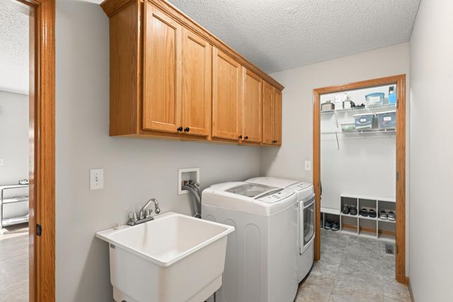 1945 Clearwater Road, Waconia, MN 55387