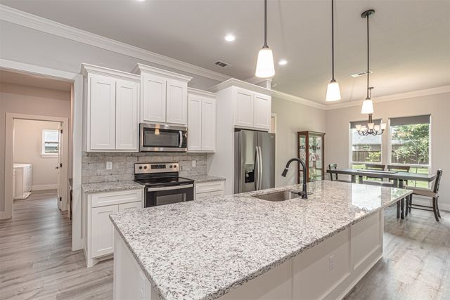 533 Limestone Circle, Mabank, TX 75147