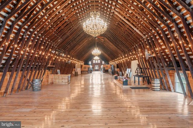 15164 BERLIN TPKE, Purcellville, VA 20132