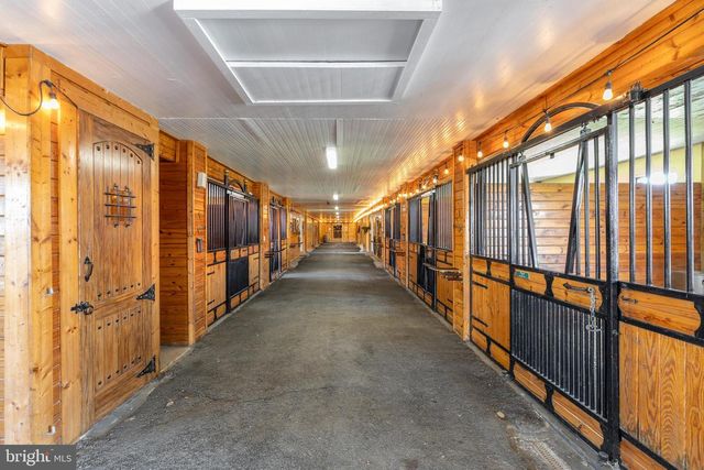 15164 BERLIN TPKE, Purcellville, VA 20132