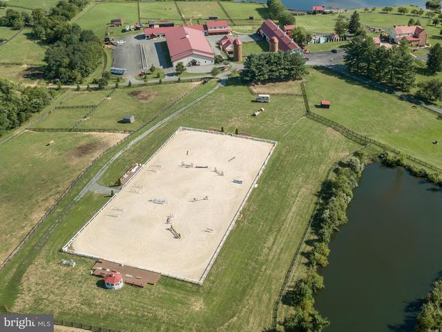 15164 BERLIN TPKE, Purcellville, VA 20132