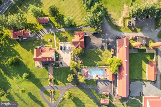 15164 BERLIN TPKE, Purcellville, VA 20132