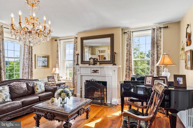 15164 BERLIN TPKE, Purcellville, VA 20132