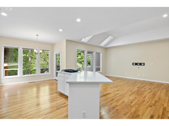 11614 Sw 31ST Ct, Portland, OR 97219