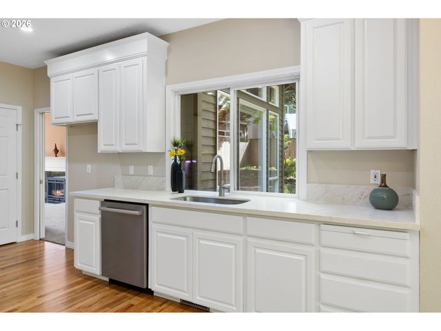 11614 Sw 31ST Ct, Portland, OR 97219