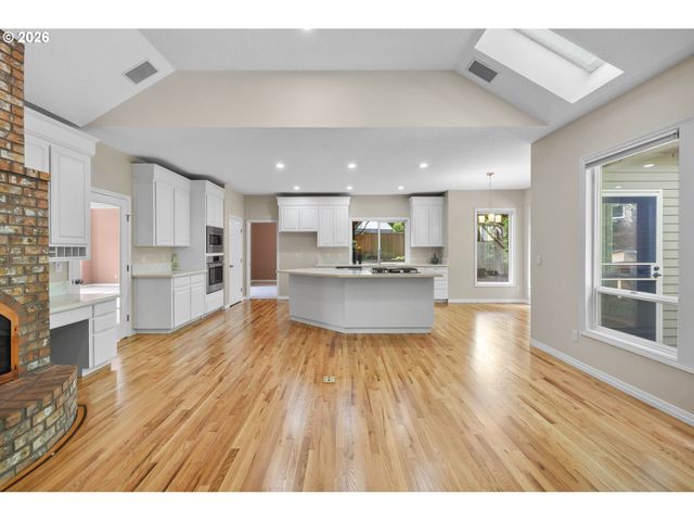 11614 Sw 31ST Ct, Portland, OR 97219
