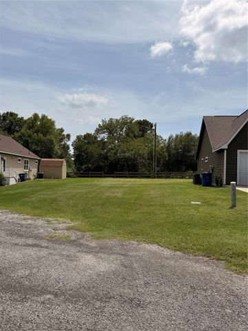 18 Oakland Court, Huntsville, TX 77340