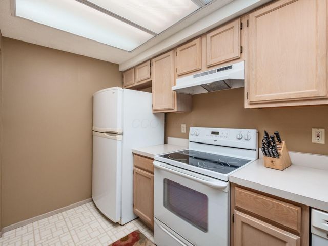 3827 Mill Stream Drive, 20, Hilliard, OH 43026