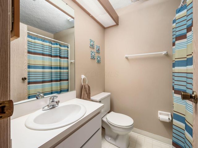 3827 Mill Stream Drive, 20, Hilliard, OH 43026