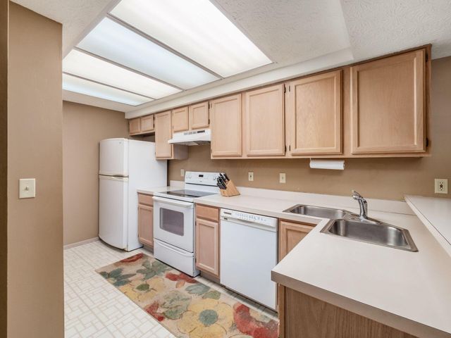 3827 Mill Stream Drive, 20, Hilliard, OH 43026