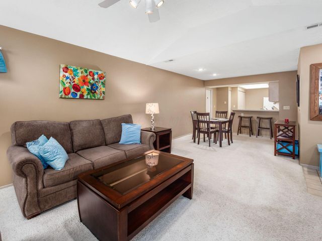 3827 Mill Stream Drive, 20, Hilliard, OH 43026