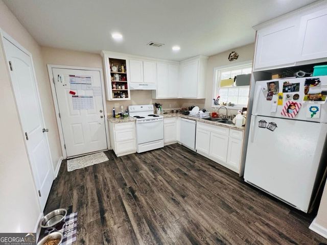 75 Gov Seay Road, Collins, GA 30421