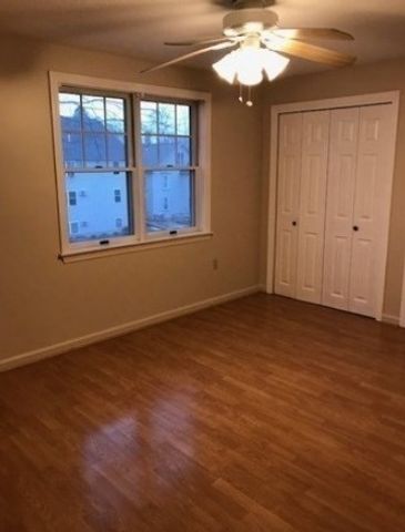 20 Webb Pl 2C, Mansfield, MA 02048
