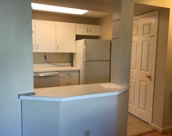 20 Webb Pl 2C, Mansfield, MA 02048