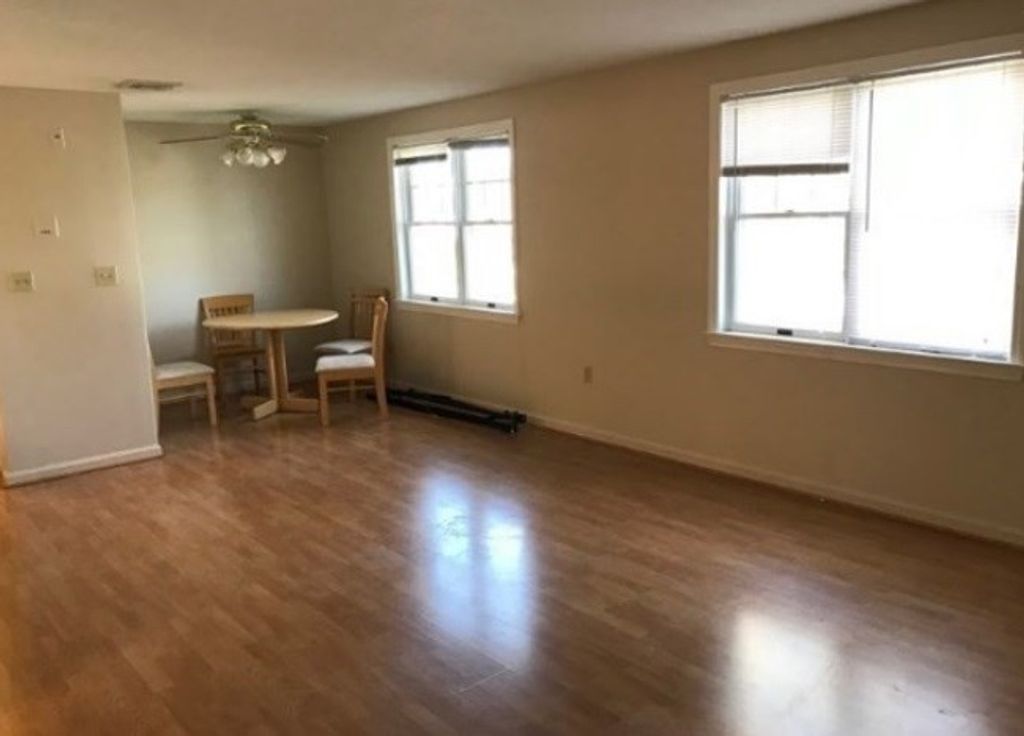 20 Webb Pl 2C, Mansfield, MA 02048