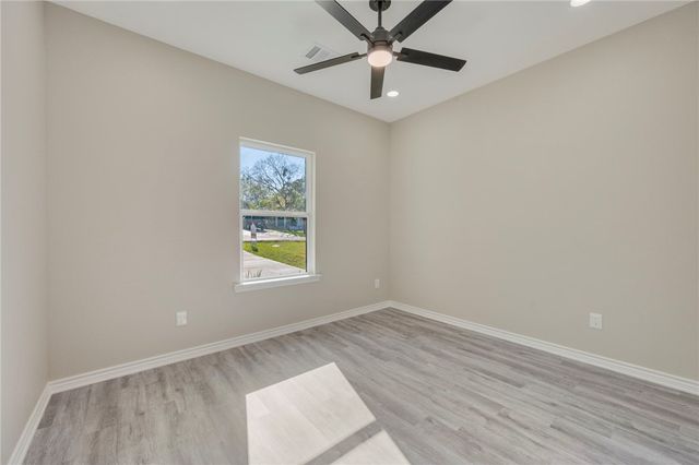 1612 Robeson Street, Bryan, TX 77803