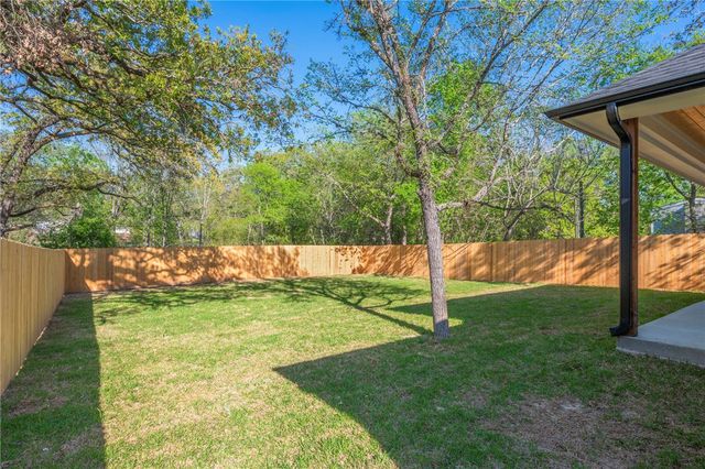 1612 Robeson Street, Bryan, TX 77803
