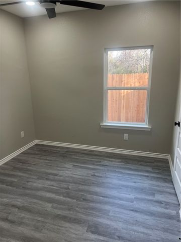 1612 Robeson Street, Bryan, TX 77803