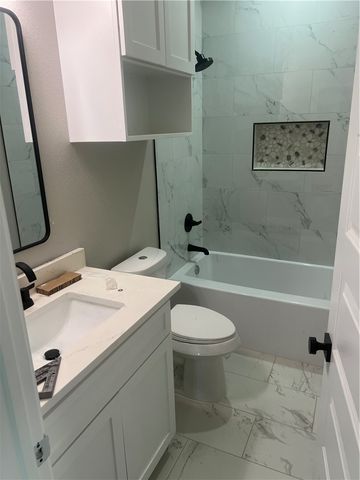 1612 Robeson Street, Bryan, TX 77803