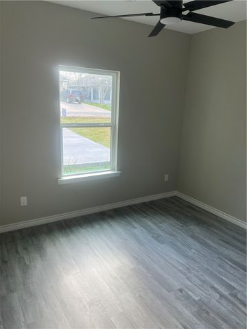 1612 Robeson Street, Bryan, TX 77803