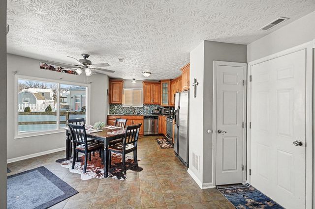 2366 Hummingbird Lane, Hebron, KY 41048