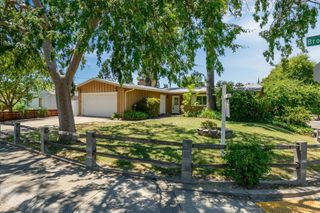 6071 Brooktree Dr, Citrus Heights, CA 95621
