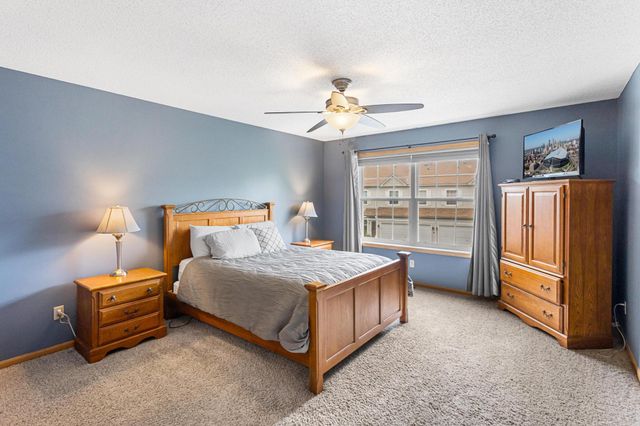 2033 Poppy Drive, Chanhassen, MN 55317