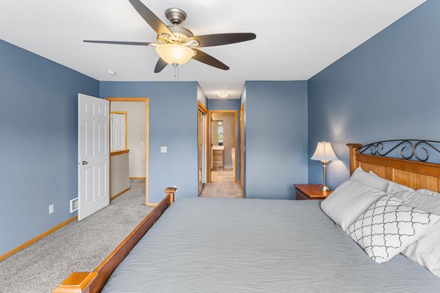2033 Poppy Drive, Chanhassen, MN 55317