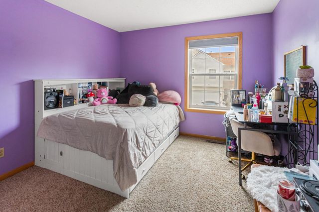 2033 Poppy Drive, Chanhassen, MN 55317