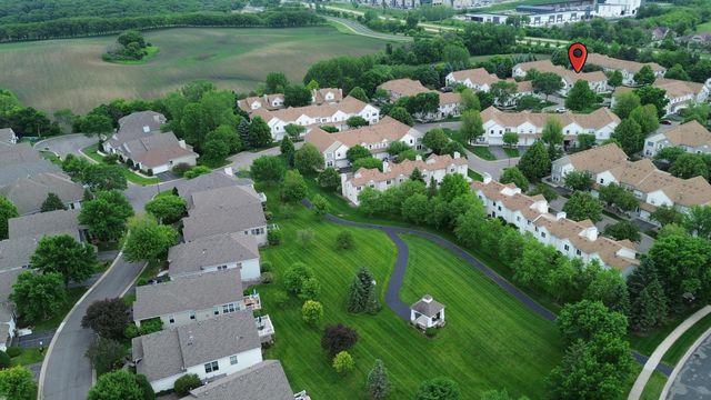 2033 Poppy Drive, Chanhassen, MN 55317