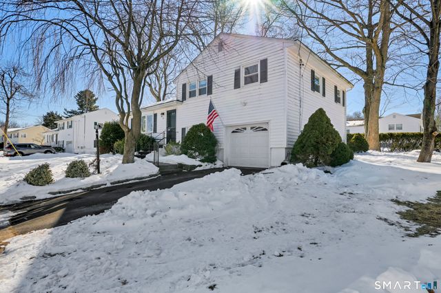 86 Lent Road, Hamden, CT 06517