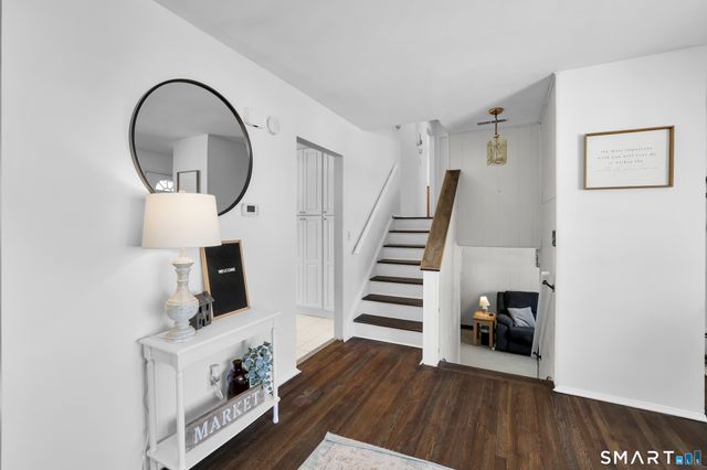 86 Lent Road, Hamden, CT 06517