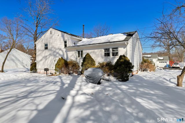 86 Lent Road, Hamden, CT 06517