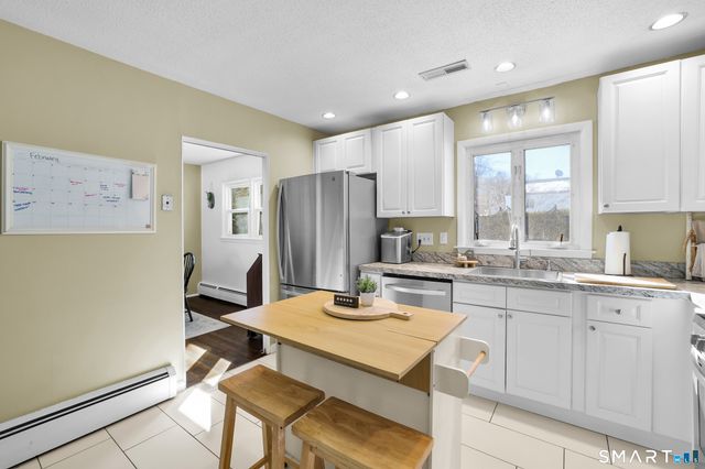 86 Lent Road, Hamden, CT 06517