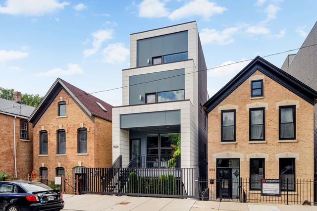 1624 W Pierce Avenue, Chicago, IL 60622