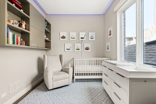 1624 W Pierce Avenue, Chicago, IL 60622