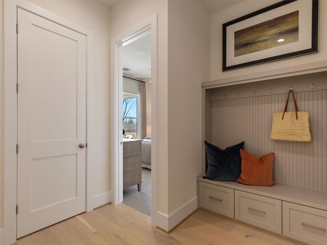 151 Moonlight Drive, Smithville, TX 78957