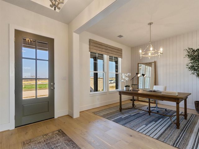 151 Moonlight Drive, Smithville, TX 78957